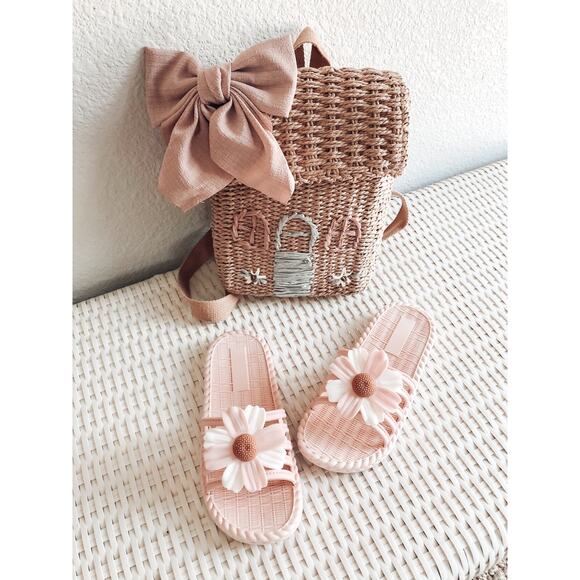 New Darling Daisy Blush Summery Flat Sandal Flip Flops 9/10 - Picture 1 of 3